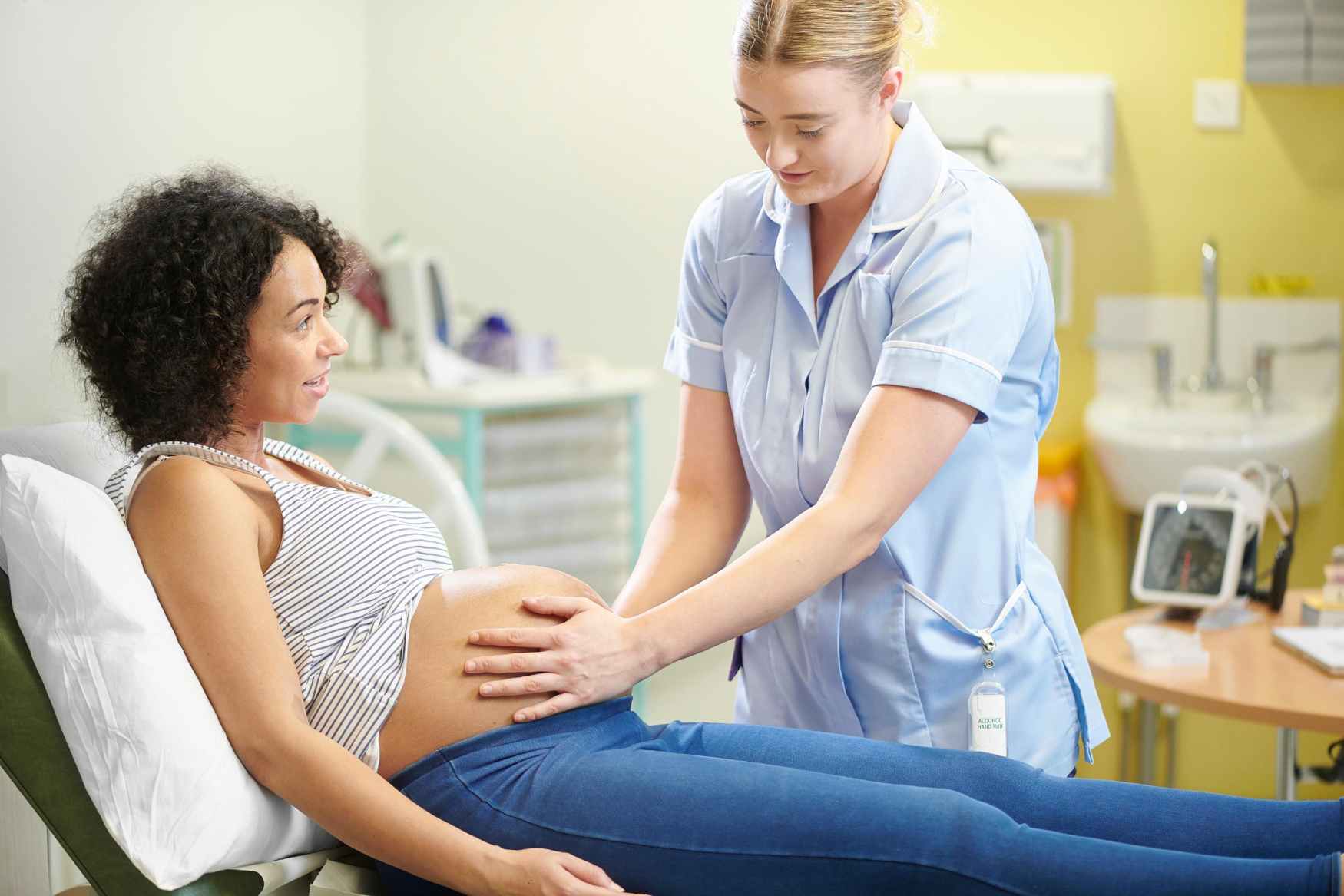 How Certified Nurse Midwives Care Supports a Healthy Pregnancy